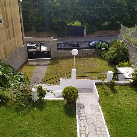 Apartamento Rua Dos Castineiros Planta Baja شقة *